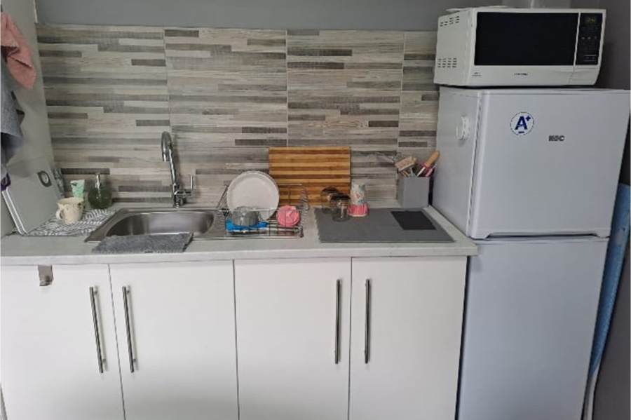 To Let 1 Bedroom Property for Rent in Vincent Eastern Cape